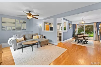 9401 Sophine Lane, Saint Louis, MO 63123 - Photo 3