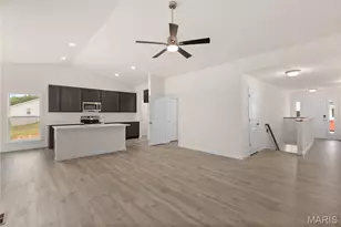 12224 Louiselle Park Dr, Maryland Heights, MO 63043 - Photo 5