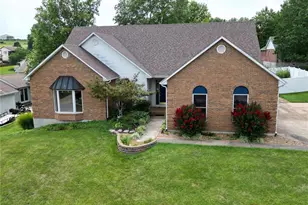 4 Grayson Ridge Dr, Washington, MO 63090 - Photo 1