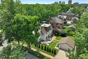 7401 Oxford Dr, Saint Louis, MO 63105 - Photo 45