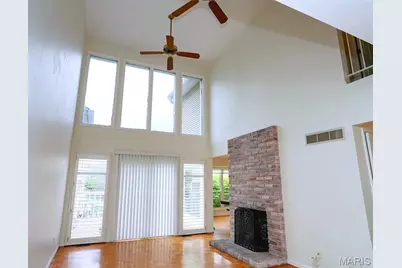 1003 Nobleman Drive, Creve Coeur, MO 63146 - Photo 5