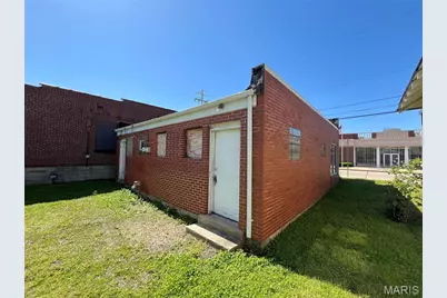 1014 1st Capitol Drive, Saint Charles, MO 63301 - Photo 5