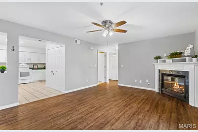 100 Towne Square Court #B, Eureka, MO 63025 - Photo 5