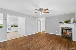 100 Towne Square Ct, Eureka, MO 63025 - Photo 5