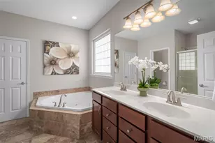 526 Elm Creek Dr, Wentzville, MO 63385 - Photo 15