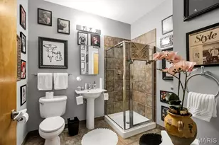 703 N 13th St, Saint Louis, MO 63103 - Photo 31