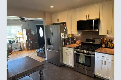 7724 General Sherman Lane, Saint Louis, MO 63123 - Photo 5