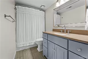 9125 N Swan Cir, Brentwood, MO 63144 - Photo 17