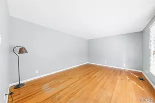 10246 Gregory Ct, Saint Louis, MO 63128 - Photo 7