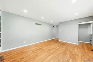 10246 Gregory Ct, Saint Louis, MO 63128 - Photo 13