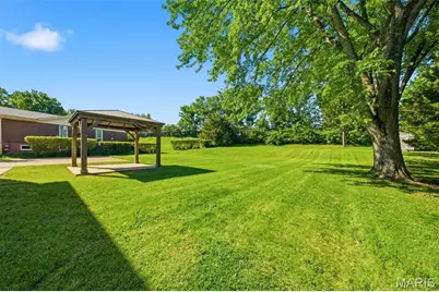 10246 Gregory Court, Saint Louis, MO 63128 - Photo 49