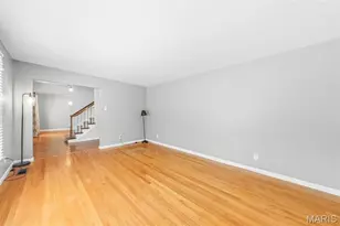 10246 Gregory Ct, Saint Louis, MO 63128 - Photo 9