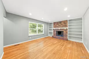 10246 Gregory Ct, Saint Louis, MO 63128 - Photo 11