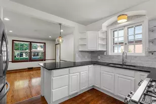 7312 Ravinia Dr, Saint Louis, MO 63121 - Photo 11
