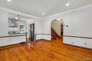 7312 Ravinia Dr, Saint Louis, MO 63121 - Photo 9