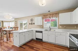 4814 Forder Oaks Ct, Oakville, MO 63129 - Photo 11