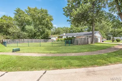 3633 Rue De Renard, Florissant, MO 63034 - Photo 27