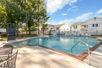 4353 Chateau De Ville Drive #D, Oakville, MO 63129 - Photo 33