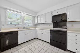 13304 Streamwood Dr, Saint Louis, MO 63141 - Photo 19