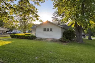 2800 S Carolina St, Louisiana, MO 63353 - Photo 9