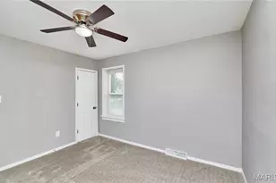 2146 Fairhaven Dr, Jennings, MO 63136 - Photo 25