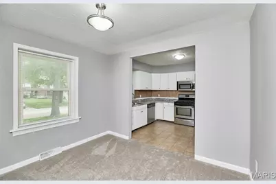 2146 Fairhaven Drive, Jennings, MO 63136 - Photo 11