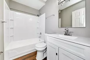 2146 Fairhaven Dr, Jennings, MO 63136 - Photo 33