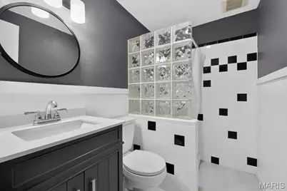 4851 Sunnyview Drive, Saint Louis, MO 63128 - Photo 29