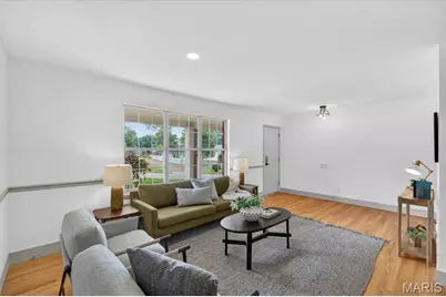 4851 Sunnyview Drive, Saint Louis, MO 63128 - Photo 3