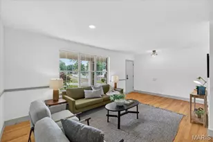 4851 Sunnyview Dr, Saint Louis, MO 63128 - Photo 3