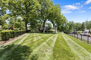 8564 Big Bend Blvd, Webster Groves, MO 63119 - Photo 5