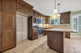 2094 Autumn Wood Dr, Saint Charles, MO 63303 - Photo 17