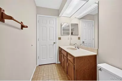 128 N Biddeford Court, Saint Charles, MO 63304 - Photo 31