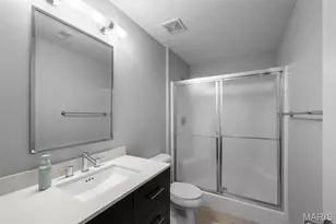 1535 Fawnvalley Dr, Des Peres, MO 63131 - Photo 35