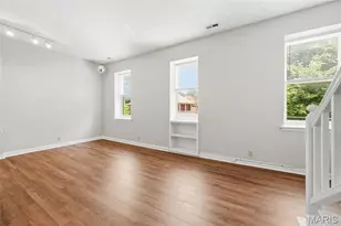 1841 S 9th St, Saint Louis, MO 63104 - Photo 9