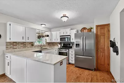 1014 Holly River Drive, Florissant, MO 63031 - Photo 7