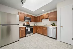 3024 Autumn Lakes Ct, Maryland Heights, MO 63043 - Photo 15