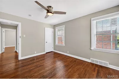 8832 Lawn Avenue, Brentwood, MO 63144 - Photo 17