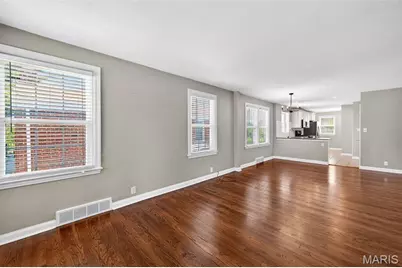 8832 Lawn Avenue, Brentwood, MO 63144 - Photo 13