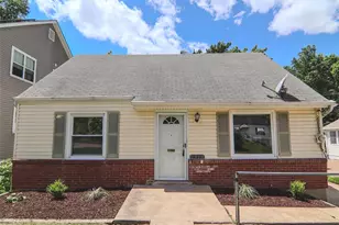 439 Caroline Ave, Kirkwood, MO 63122 - Photo 1