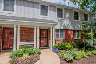 9019 W Swan Cir, Brentwood, MO 63144 - Photo 1