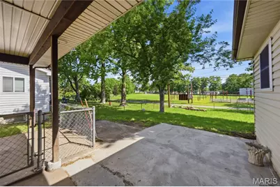 809 Lightwood Drive, Hazelwood, MO 63042 - Photo 29