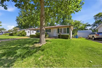 809 Lightwood Drive, Hazelwood, MO 63042 - Photo 3