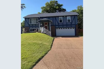 30 Trade Winds Drive, Saint Peters, MO 63376 - Photo 1
