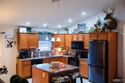 327 Bucking Horse Drive, Farmington, MO 63640 - Photo 5