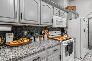 227 Robin Ct, Bourbon, MO 65441 - Photo 9