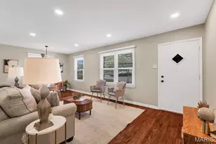 10814 Vargas Dr, Saint Louis, MO 63123 - Photo 3