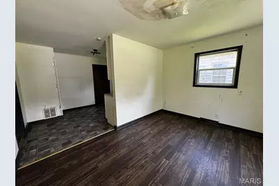 205 E 9th Street, Caruthersville, MO 63830 - Photo 5