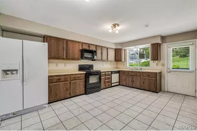 4863 Vermilion Drive, Saint Louis, MO 63128 - Photo 11