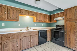 4863 Vermilion Dr, Saint Louis, MO 63128 - Photo 33